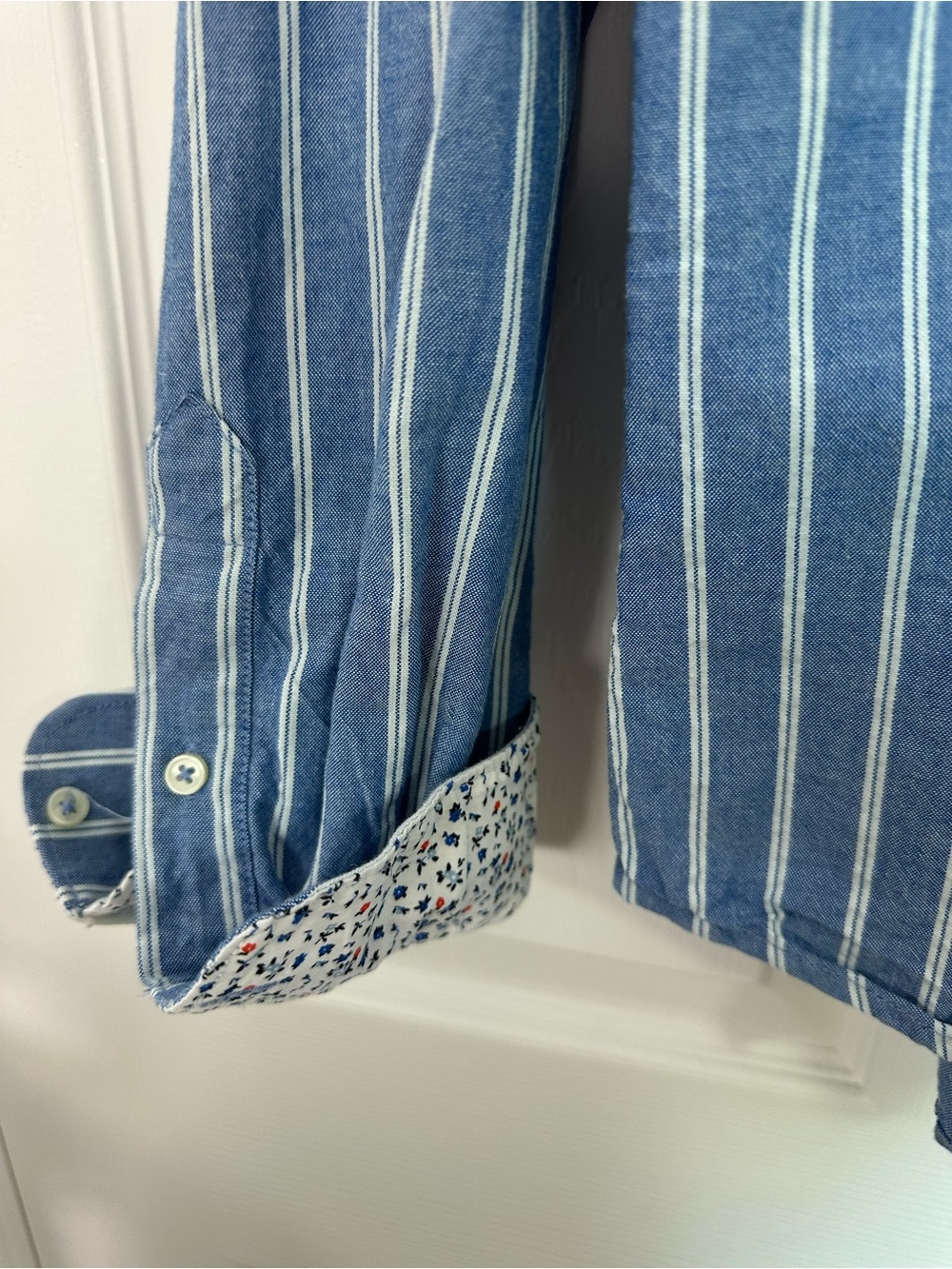 Denim & Flower Blue and White Vertical Stripe Button-Down Shirt - Picture 5 of 10